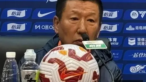 曼联对阵诺丁汉森林美高梅官网：费精彩远射霍伊伦进球，红魔2-3憾负